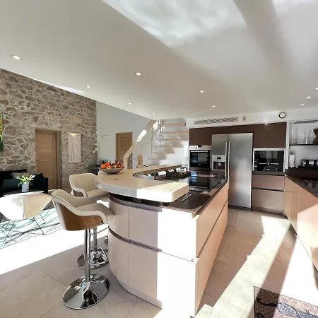 Capleouna-villa La Antibes